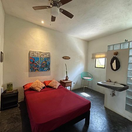 La Punta Surf House -Tree House Starlink Apartment ปูแอร์โตเอสกอนดิโด ภายนอก รูปภาพ